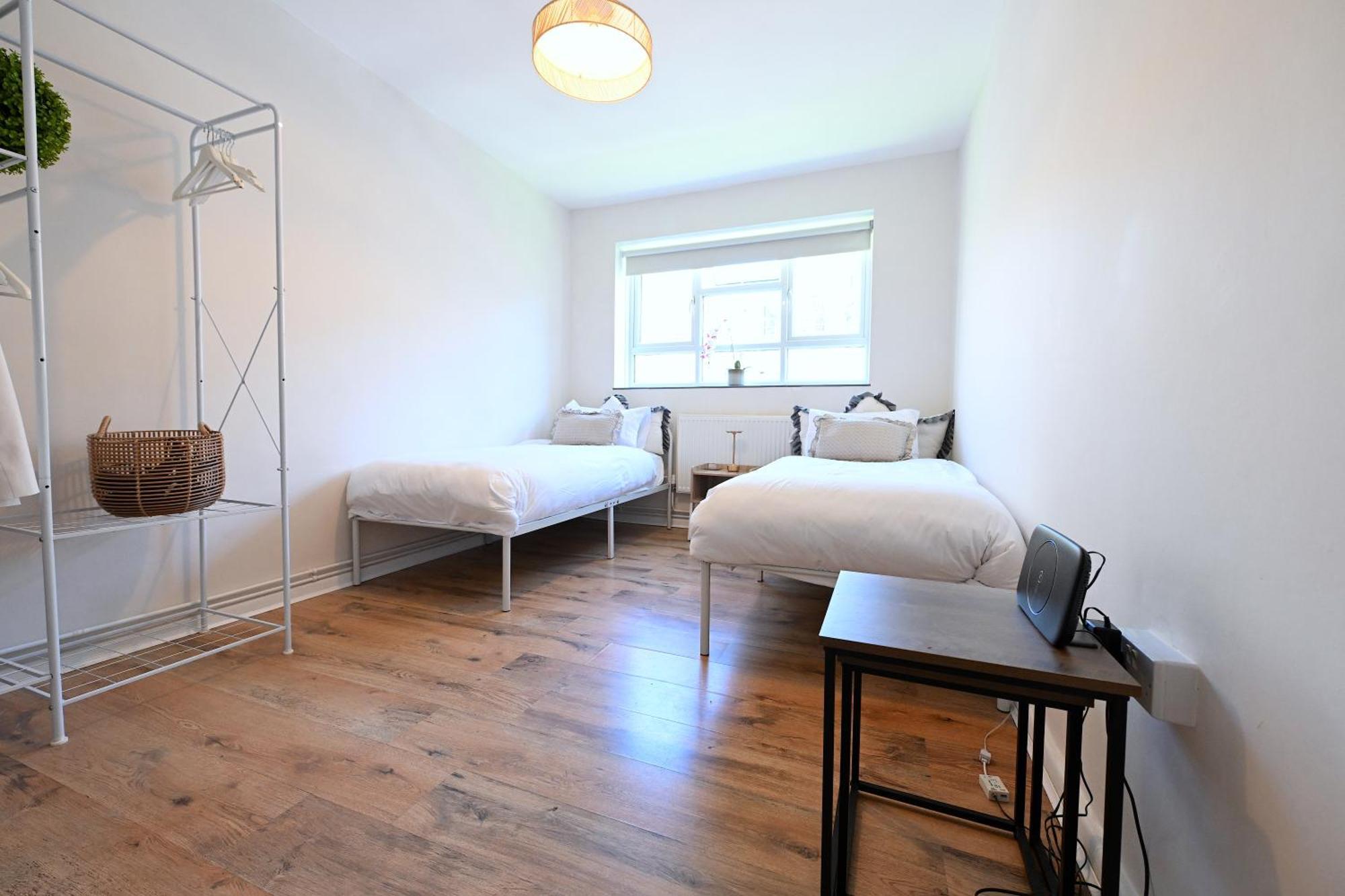 3 Minutes To Tower Of Trendy Shoreditch Recently Refurbished 3 Bedrooms Sleeps 8 Londra
