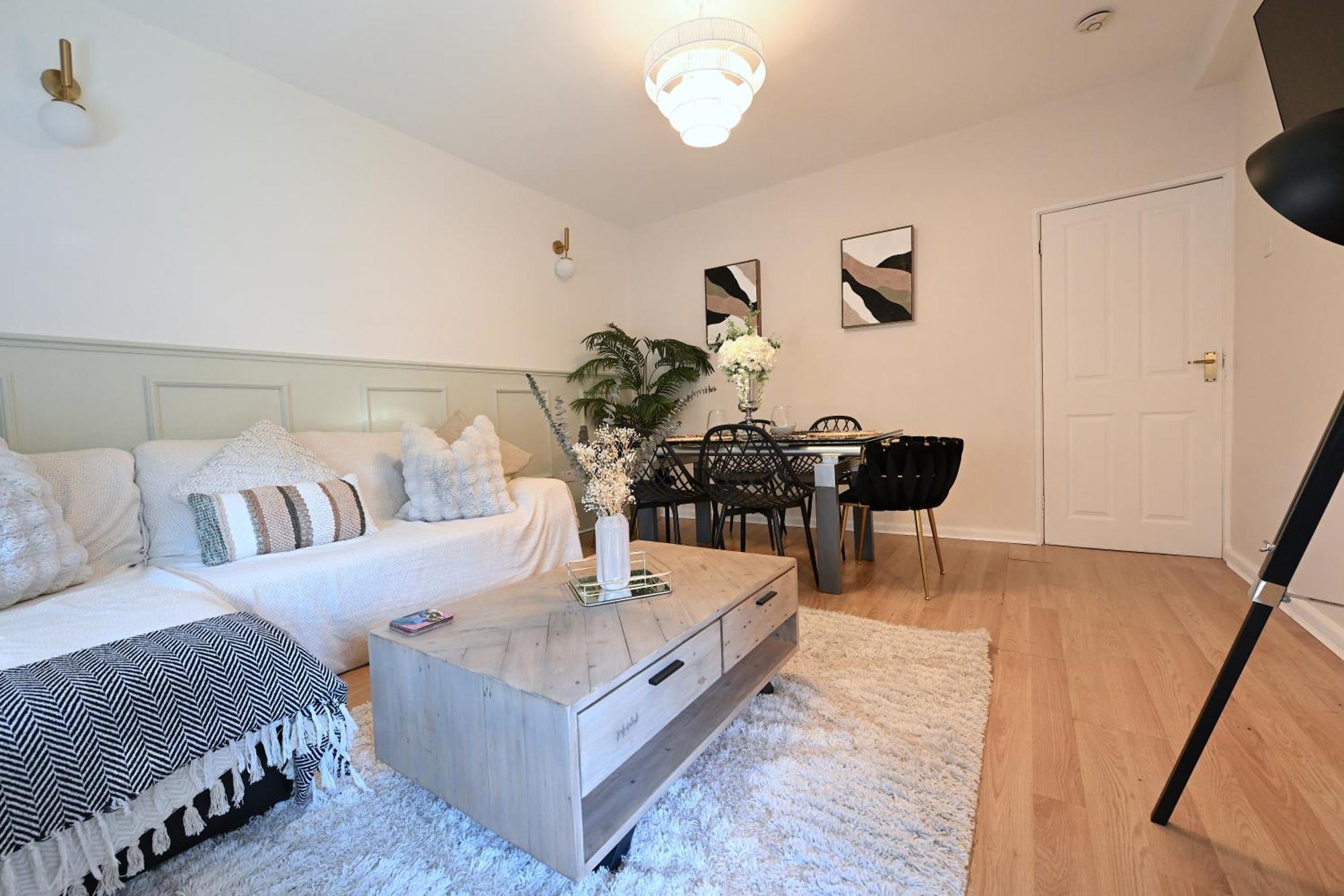Appartamento 3 Minutes To Tower Of Trendy Shoreditch Recently Refurbished 3 Bedrooms Sleeps 8 *